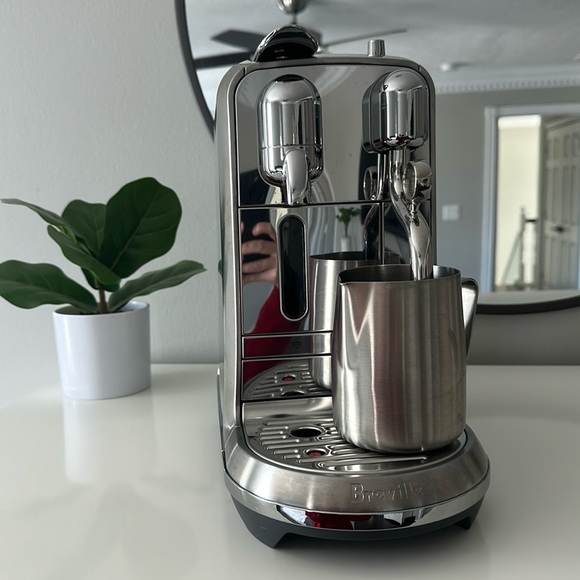 Nespresso Creatista Plus Espresso Machine by Breville Brushed Stainless Steel - Picture 1 of 6
